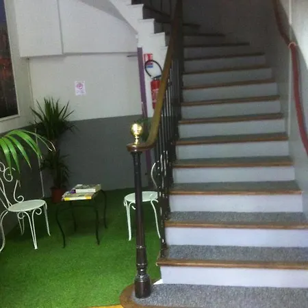Otel Moderne