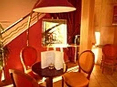 Adonis Vieux Port – Du Palais 3*