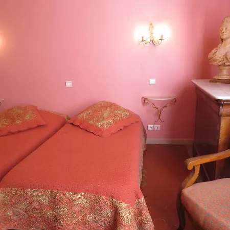 L'oustau Hotel 3*