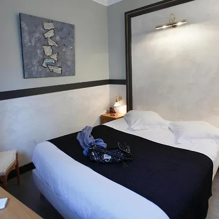 Adonis Vieux Port – Du Palais 3*