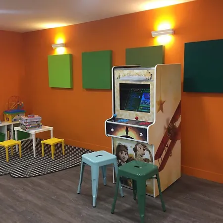 Ibis Styles Vieux Port Otel