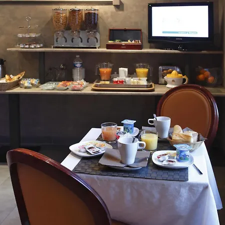 Adonis Vieux Port – Du Palais Hotel Marselha