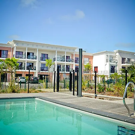 Adonis Vieux Port – Du Palais 3*