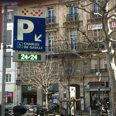 Hotel Du Sud Vieux Port 2*