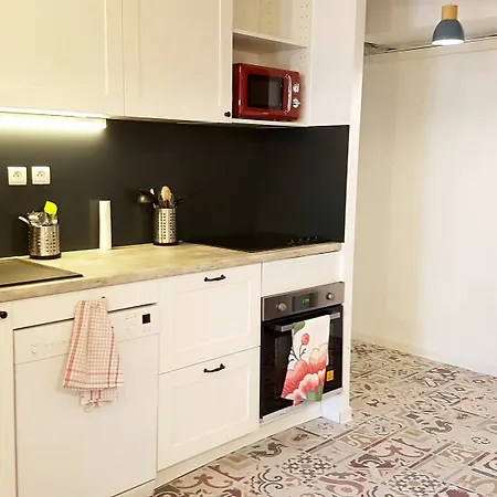 Les Marches De Saint Charles Apartment