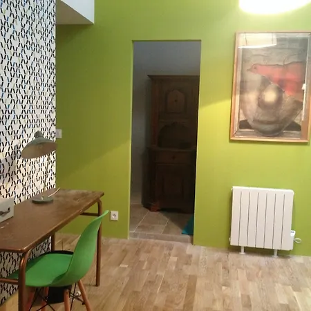 Meublee Larguez Les Ames Art Hotel *