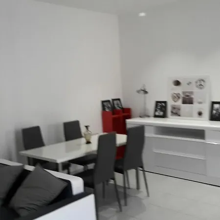 Apartment With 2 Bedrooms In Marseille, With Terrace And Wifi - 5 Km F