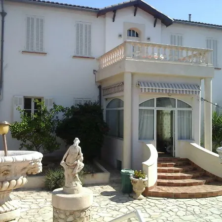 Meuble Tourisme Apartment
