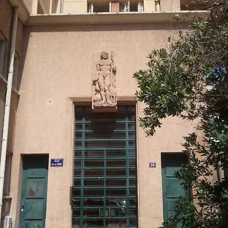 Vue Sur Le Vieux Port *
