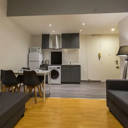Spacieux Logement Au Coeur De Centre *