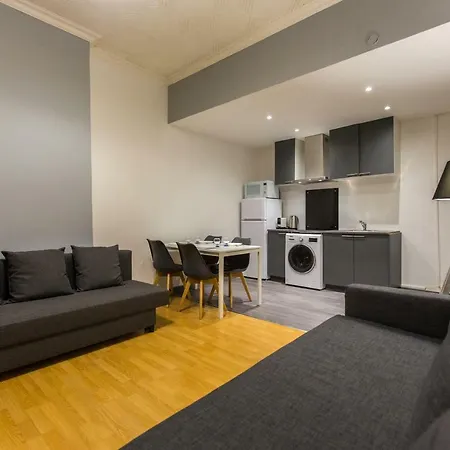 Spacieux Logement Au Coeur De Centre *