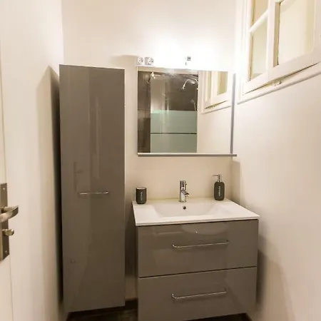 Spacieux Logement Au Coeur De Centre Marsella
