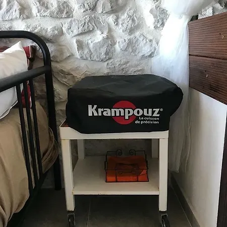 Le Cabanon Bleu Sur La * Marseilles
