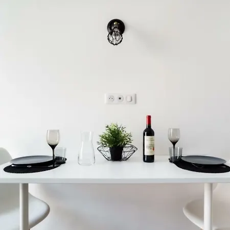 Apartment Cosy Rue Paradis *