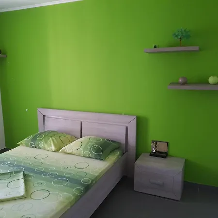 D'elen Appartement *