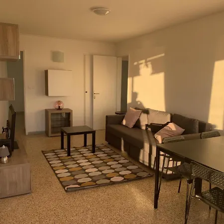 Boost Your Immo La Rouviere 121e1 Apartment Marseille