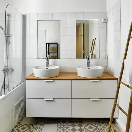 Nocnoc - Le Republique Apartment *