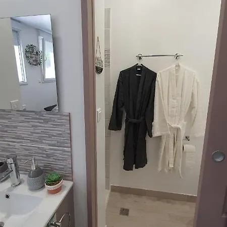Jacuzzi Privatif Des Catalans Apartment *