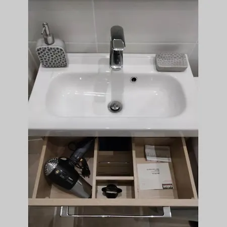 Joli T2 Proche Vieux-port, Terrasses Du Port Et Metro Joliette Apartment *