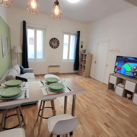 Joli T2 Proche Vieux-port, Terrasses Du Port Et Metro Joliette Apartment Marseille