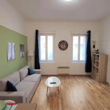Apartment Joli T2 Proche Vieux-port, Terrasses Du Port Et Metro Joliette