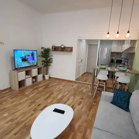 Apartment Joli T2 Proche Vieux-port, Terrasses Du Port Et Metro Joliette