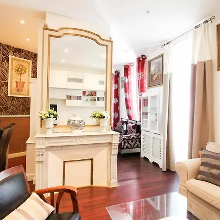 Apartmán Grand Pour 4 Personnes/ Cours Lieutaud