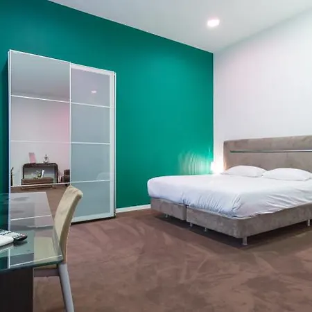 Music Hotel 3*