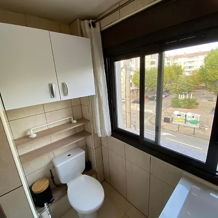4 Personnes Parking Prive Gratuit Calanques Plages Velodrome Hopital Ipc 公寓 马赛