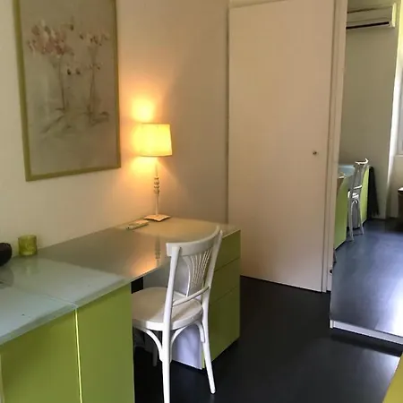 Homestay 1 Personne Avec Terrasse Centre 3 Nuits Min , Femme Uniquement Marseille