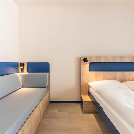 Meininger Centre La Joliette Hotel