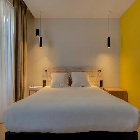 Alex & Hotel