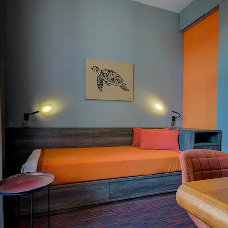 Alex & Hotel 3*