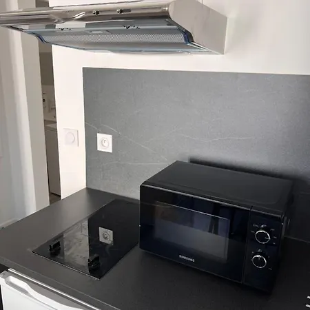 Apartment Les Jardins Marseillais 3 - 4 Personnes - Plages Calanques- Stade Velodrome - Hopital La Timone *