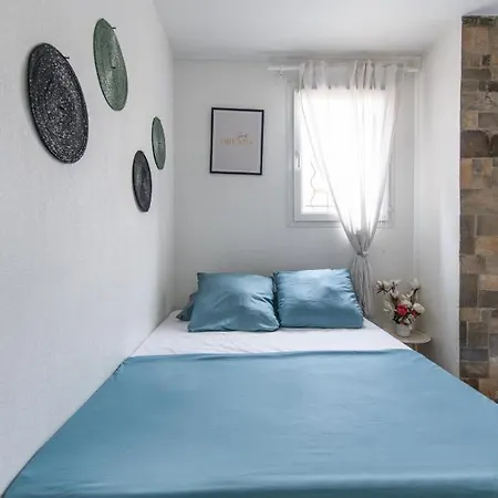 Jolie T2 De 30m2 Avec Terrasse Metro Timone A 5 Min 马赛