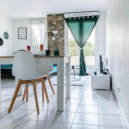 Jolie T2 De 30m2 Avec Terrasse Metro Timone A 5 Min 公寓