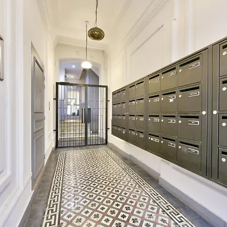 Modern 2 Bedroom Flat 3min From The Vieux Port Apartamento