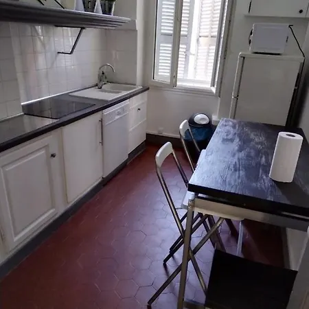 Apartment La Plaine Cours Julien: Creative Quarter Private