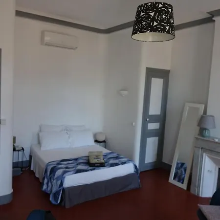 Apartment La Plaine Cours Julien: Creative Quarter Private Marseille