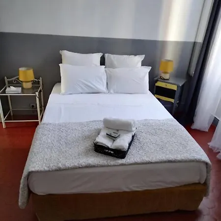 Apartment La Plaine Cours Julien: Creative Quarter Private