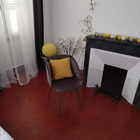 La Plaine Cours Julien: Creative Quarter Private Apartment *