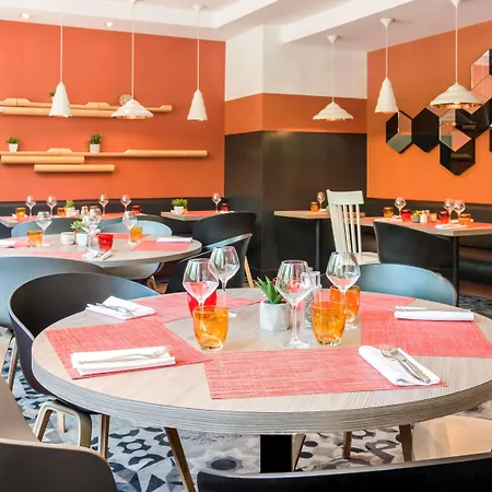 Novotel Centre Prado Velodrome Hotel 4*