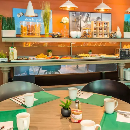 Hotel Novotel Centre Prado Velodrome 4*