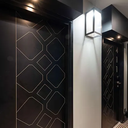 Western La Joliette Hotel 4*