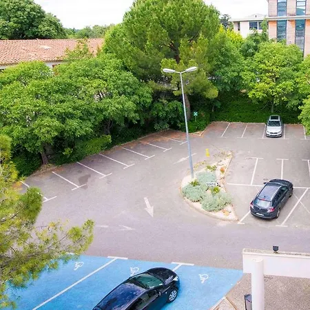 La Valentine Porte D'aubagne Hotel 3*