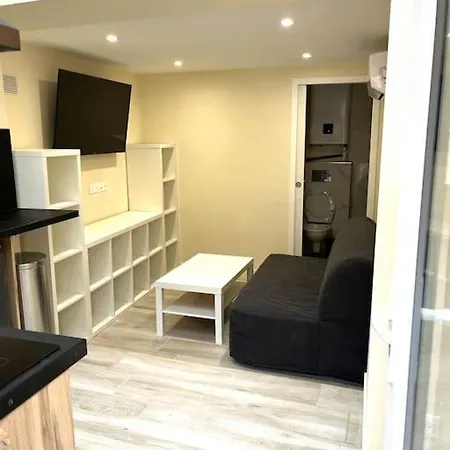 Cosy Avec Terrasse Apartment *
