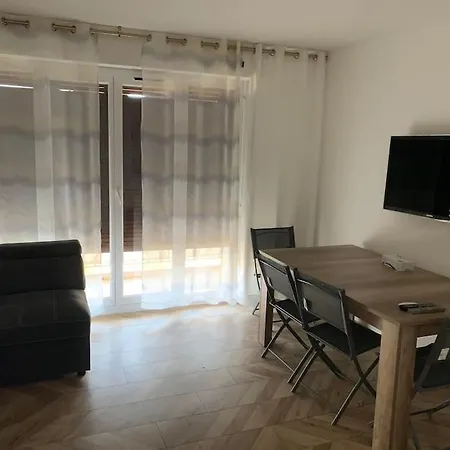Apartment St Velodrome 3 Parking 8 Couchages Neuf