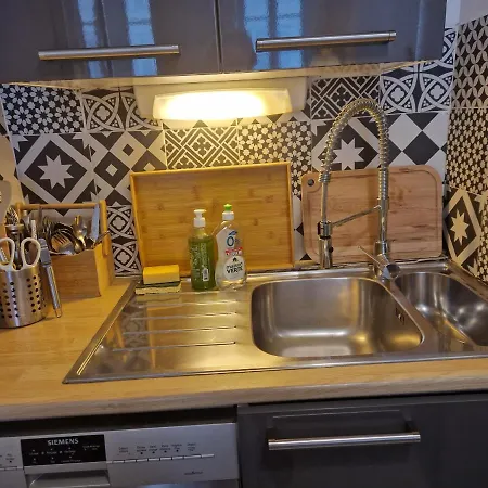 Appartamento 2 Pièces Dans Le Centre Avec Petite Terrasse 3***