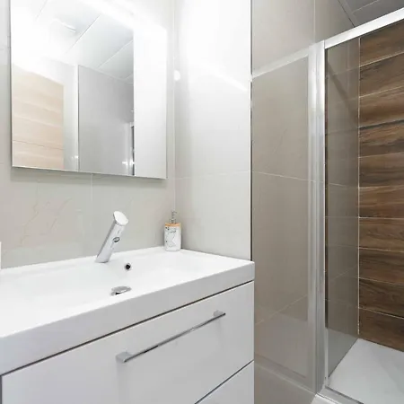 Apartment Les Petits Pavillons Standing 1 4 Pers Clim Vieux-port *