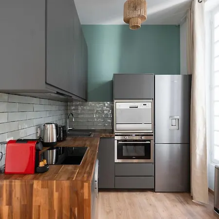 Apartment Les Petits Pavillons Standing 1 4 Pers Clim Vieux-port
